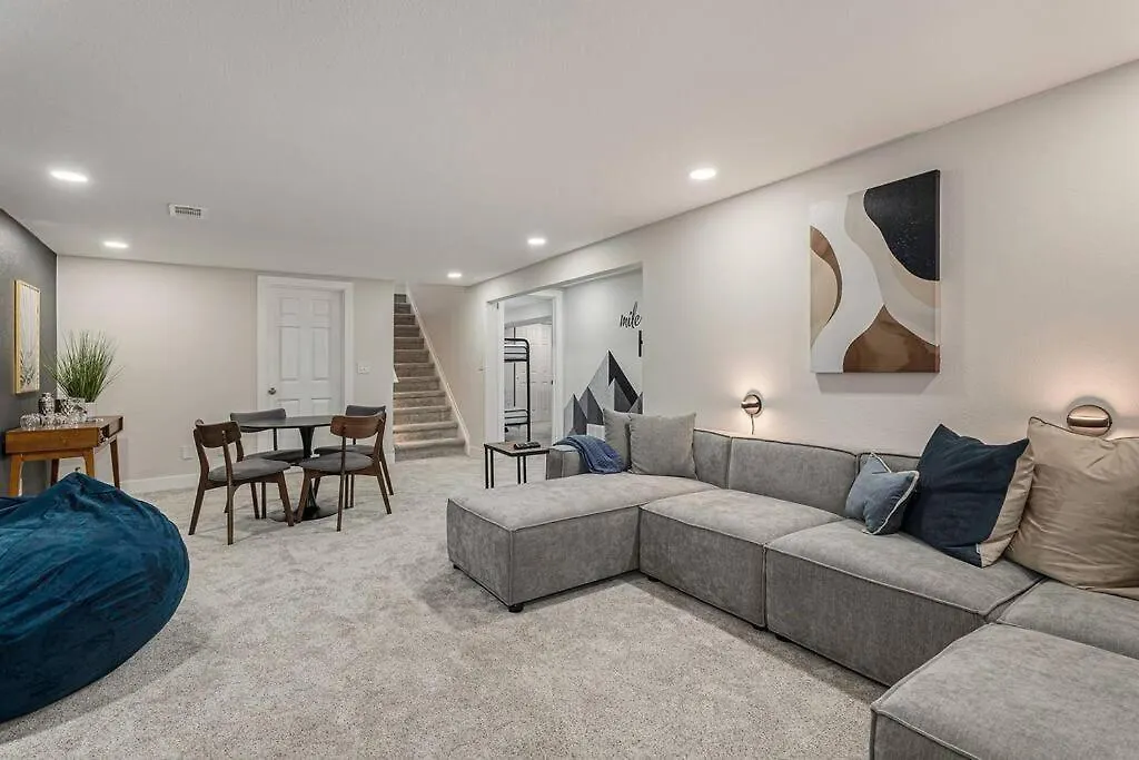 Mile Hi: Amenities Galore Villa Denver